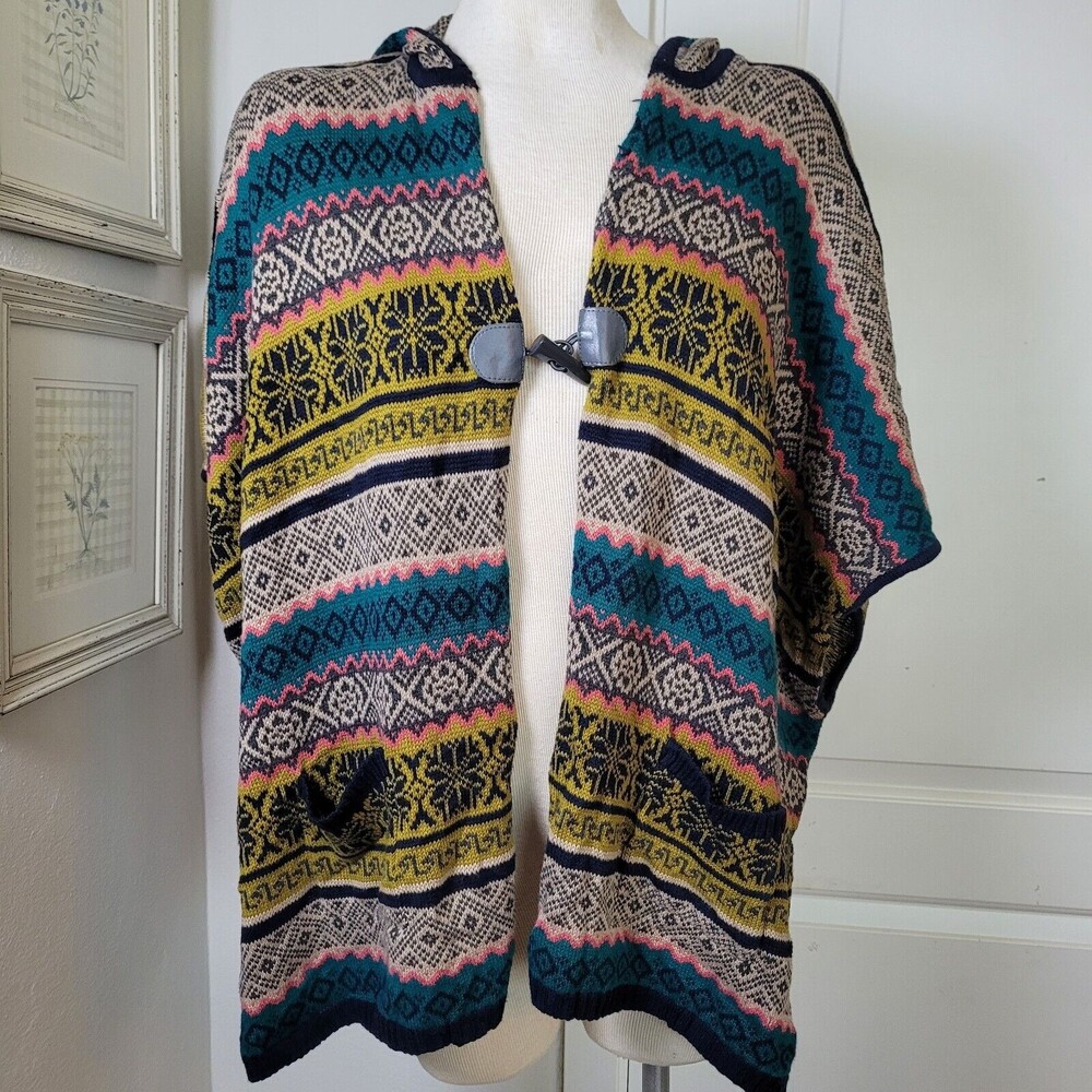 Forever 21 Poncho Cape Colorful Aztec Toggle Front Women Small Oversized